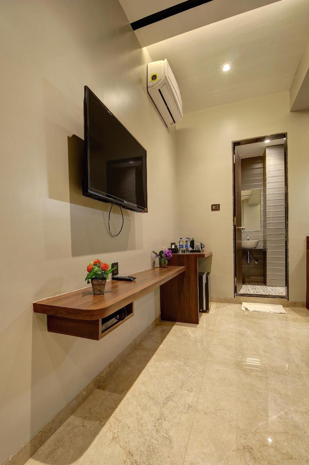 Magnus Fortune House Business Hotel , Magarpatta Mundhwa Luaran gambar