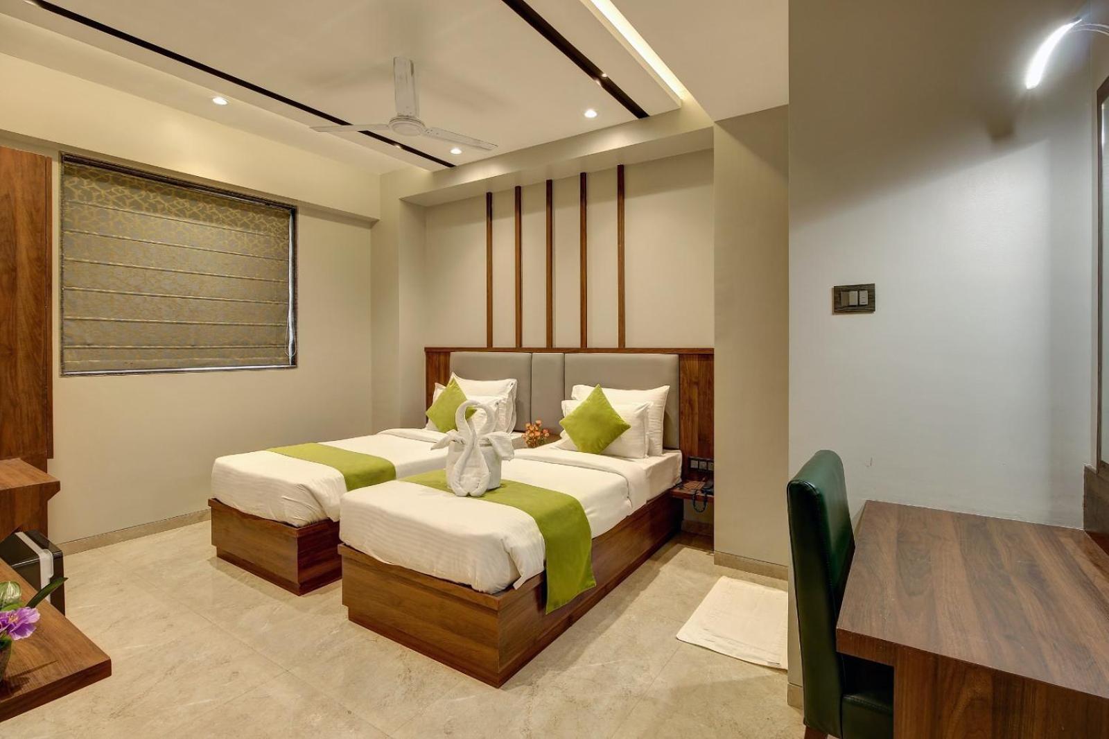 Magnus Fortune House Business Hotel , Magarpatta Mundhwa Luaran gambar
