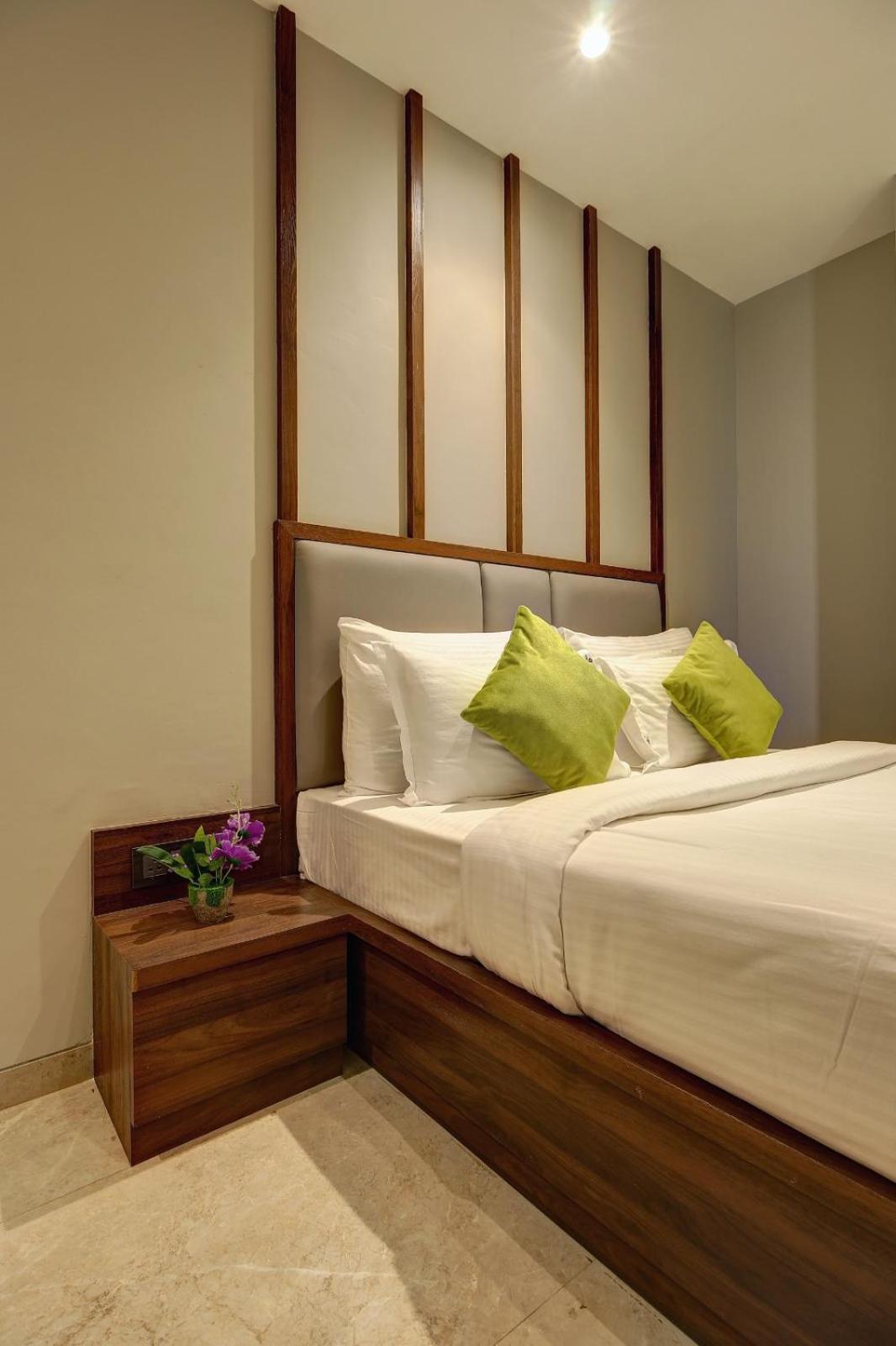 Magnus Fortune House Business Hotel , Magarpatta Mundhwa Luaran gambar