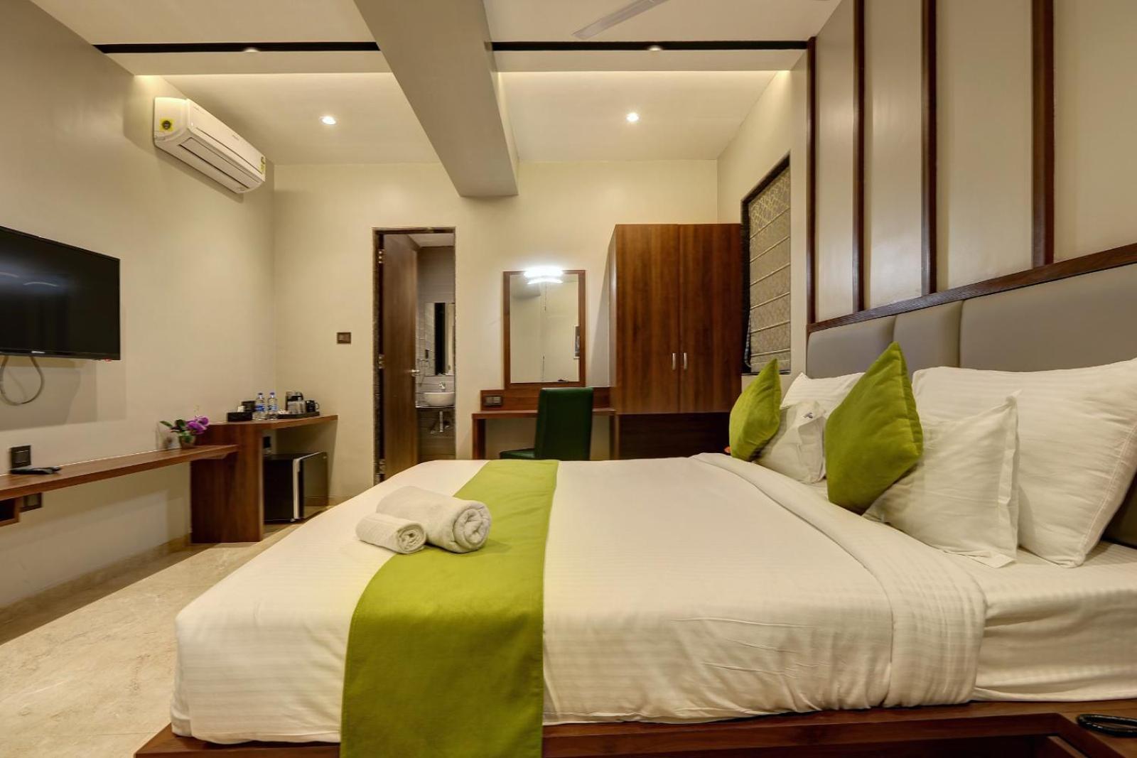 Magnus Fortune House Business Hotel , Magarpatta Mundhwa Luaran gambar