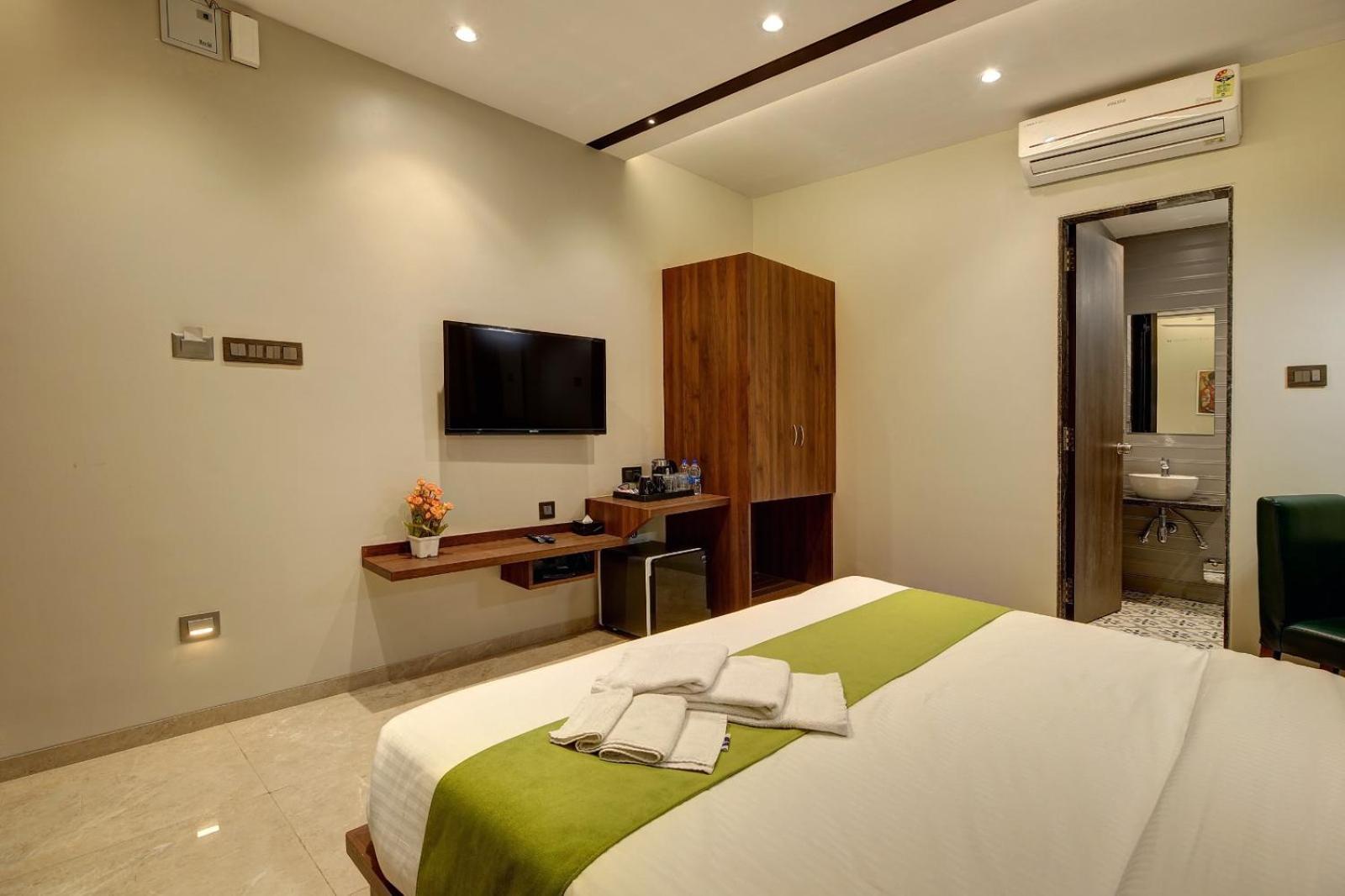Magnus Fortune House Business Hotel , Magarpatta Mundhwa Luaran gambar