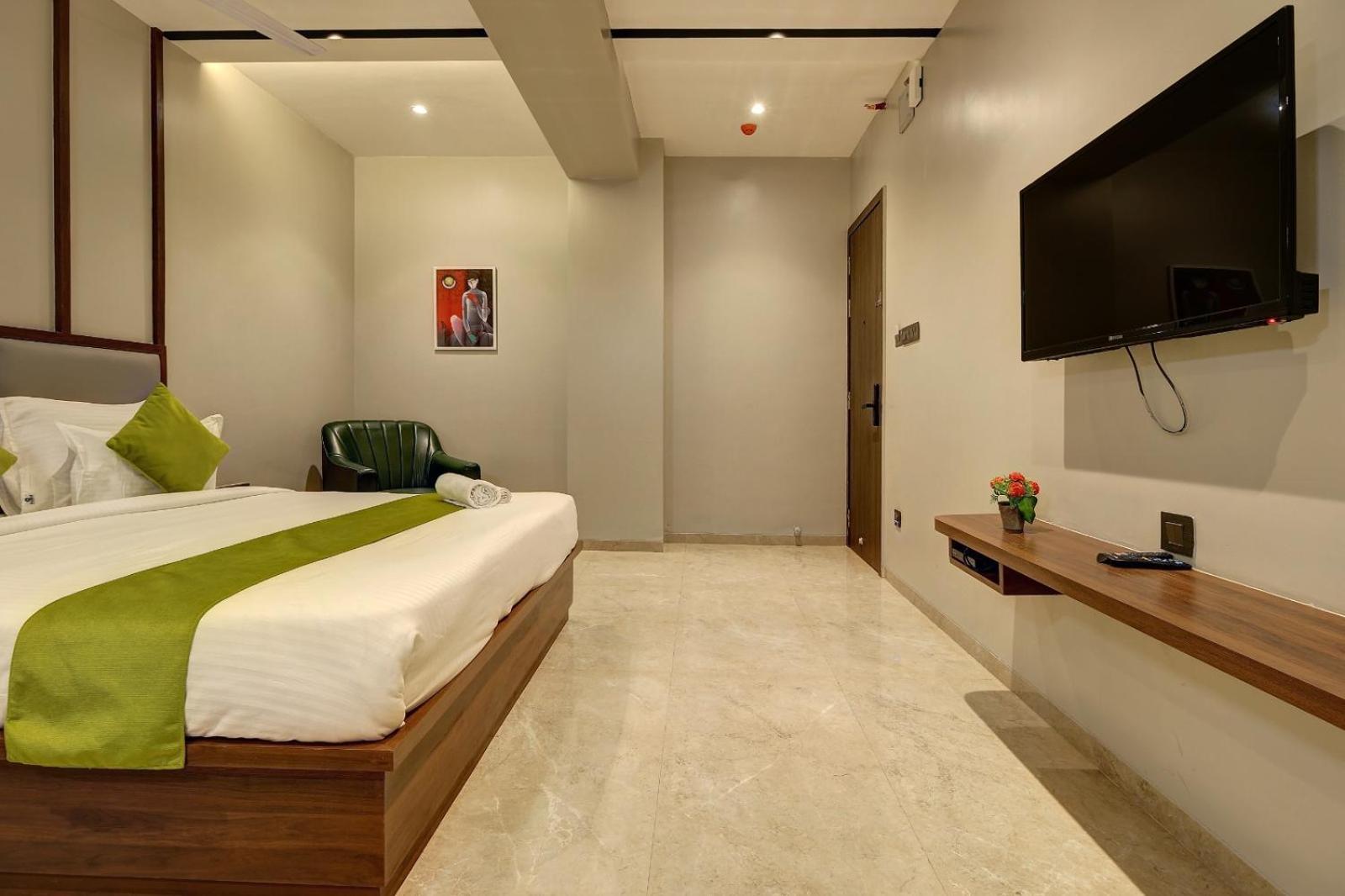 Magnus Fortune House Business Hotel , Magarpatta Mundhwa Luaran gambar